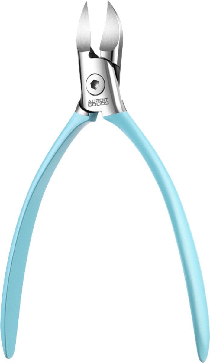 Blauwe nagelknipper met scherp roestvrijstalen mes en ergonomische handgrepen