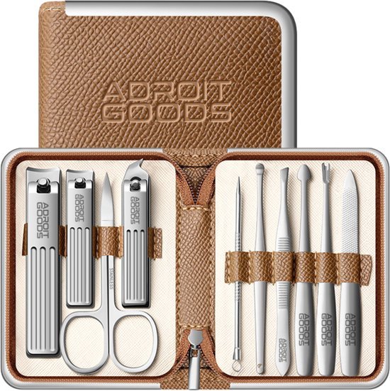 manicure set met roestvrijstalen nagelknippers en verzorgingsgereedschap in een leren etui