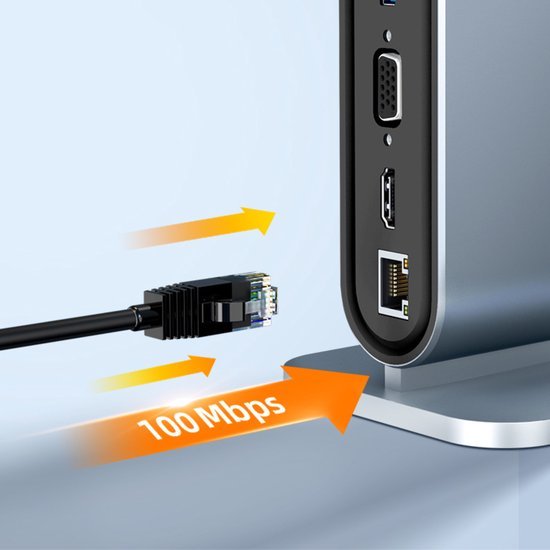 Zwarte netwerkkabel met RJ45-connector die verbinding maakt met een zwart apparaatpoort.