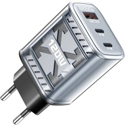 zilverkleurige oplader met twee usb-c poorten en één usb-a poort voor snel laden