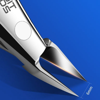 Close-up van een scherp, roestvrijstalen snijblad met een afmeting van 6 mm op blauwe achtergrond