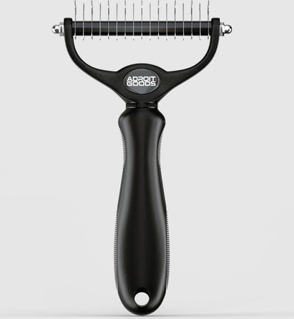 zwarte ontwarringskam met fijn metalen tanden en ergonomische handgreep AdroitGoods