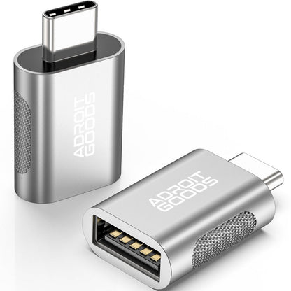grijze metalen USB-C naar USB adapter met geborsteld oppervlak en AdroitGoods logo