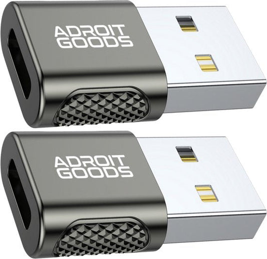 twee zwarte AdroitGoods USB-adapters met metalen connector en gripstructuur aan zijkant