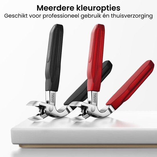 Verschillende kleuropties van metalen nagelknippers met rode en zwarte handgrepen op een witte ondergrond