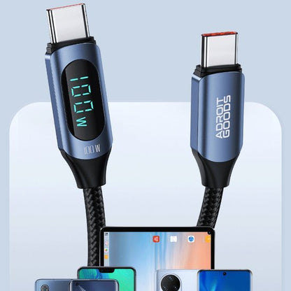 blauwe usb-c kabel met datadisplay en gevlochten beschermhoes voor snelle verbinding