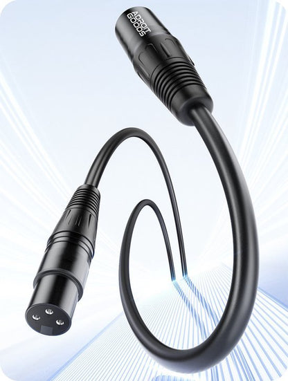 Zwarte audiokabel met drie-pins connectoren en AdroitGoods logo op connectoren