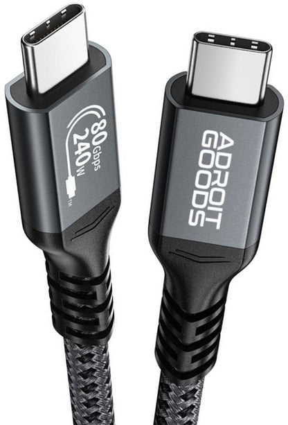 Zwarte USB-C kabel van AdroitGoods met gevlochten ontwerp, 80 Gbps en 240 W vermogen.
