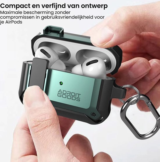 Hand houdt compact beschermhoes met sleutelhanger voor witte draadloze oordopjes