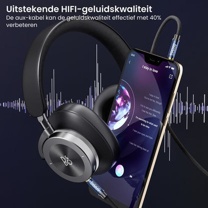 Zwarte over-ear koptelefoon verbonden met smartphone via een aux-kabel voor beter geluid