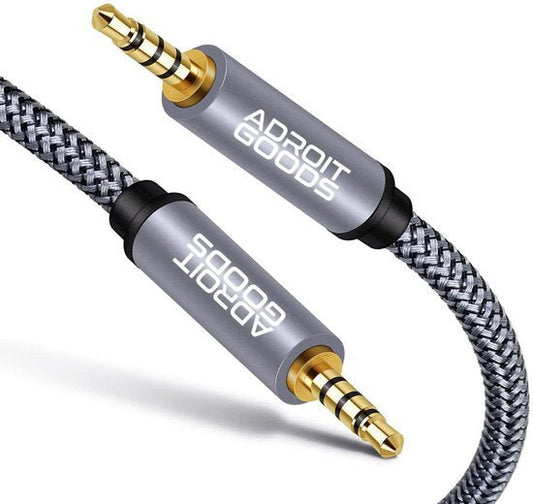 Grijs gevlochten audiokabel met goudkleurige 3,5 mm jackstekkers en Adroit Goods logo