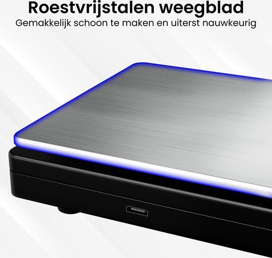 Zwart digitale weegschaal met roestvrijstalen weegblad en blauwe randverlichting