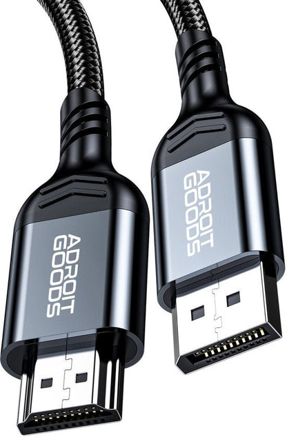 twee zwarte HDMI-kabels met gevlochten buitenkant en glanzende connectors met tekst