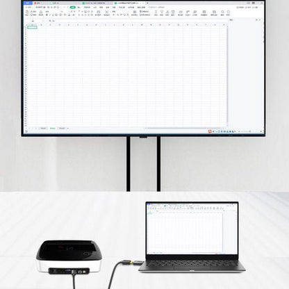 Laptop en projector verbonden met spreadsheets op een witte achtergrond in een kantooromgeving