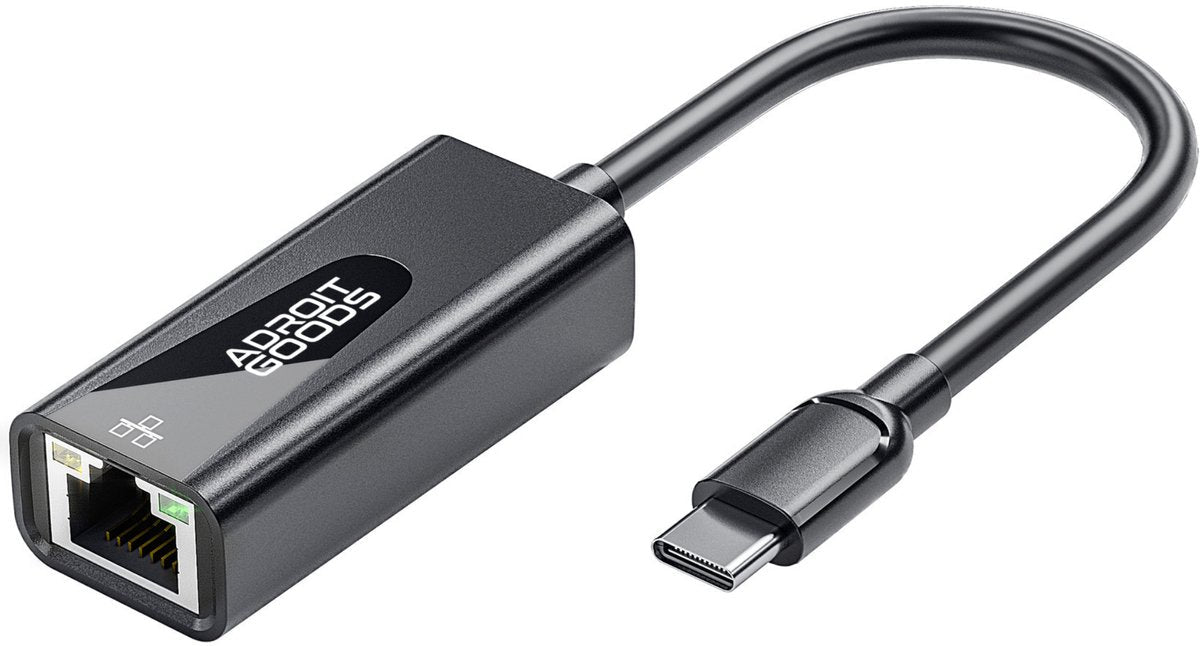 Zwarte USB-C naar ethernet adapter met een kort kabeltje en AdroitGoods logo zichtbaar