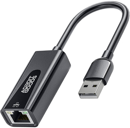 Zwarte USB naar ethernet adapter met korte kabel en merknaam AdroitGoods zichtbaar