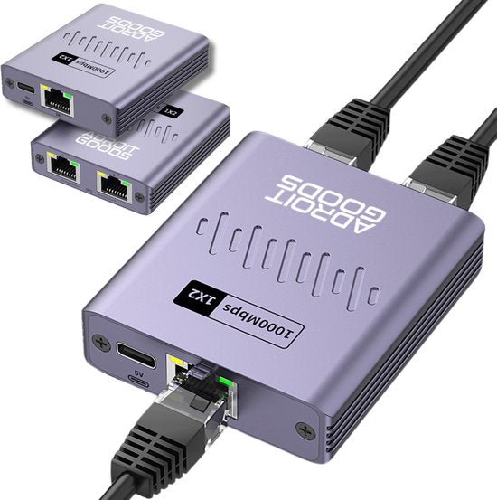 Paarse netwerkkabel adapter met meerdere ethernetpoorten en USB-C aansluiting in een set