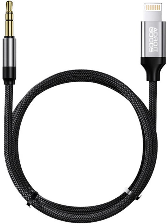 zwarte gevlochten audiokabel met 3,5 mm jack en lightning connector AdroitGoods branding