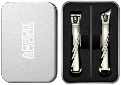 set met twee metalen nagelknippers in een grijze bewaarbox van AdroitGoods