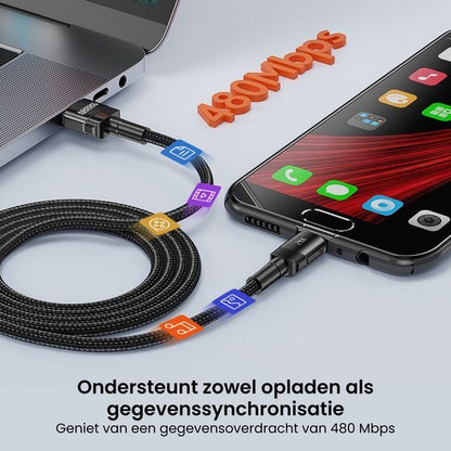 Zwart gevlochten kabel die smartphone en laptop verbindt voor opladen en gegevensoverdracht