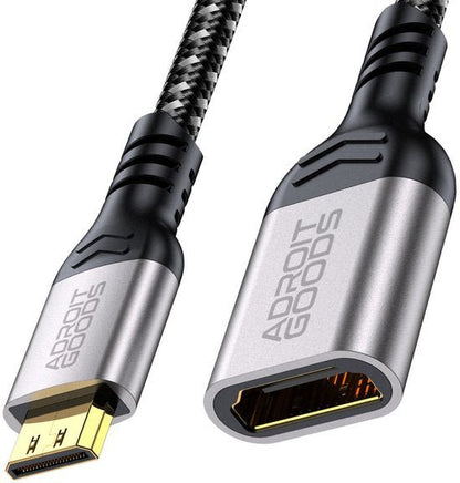 Zilverkleurige AdroitGoods kabeladapter met gevlochten beschermhoes en goudkleurige connectoren