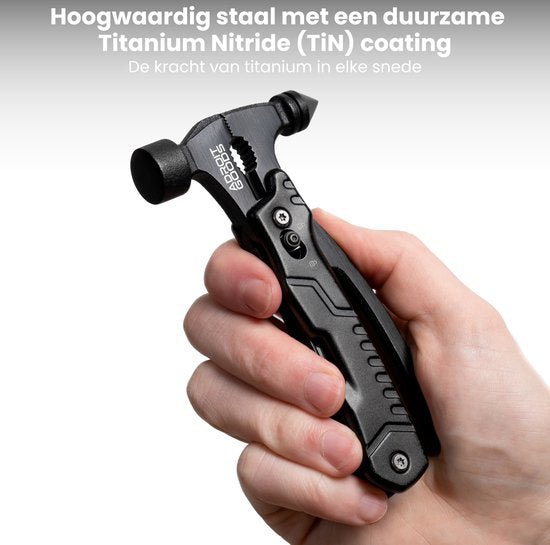 Hand die compacte multifunctionele tool met zwarte titanium nitride coating vasthoudt