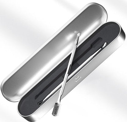 Zilverkleurige metalen opbergdoos met twee verschillende precisiemeetinstrumenten erin geplaatst.