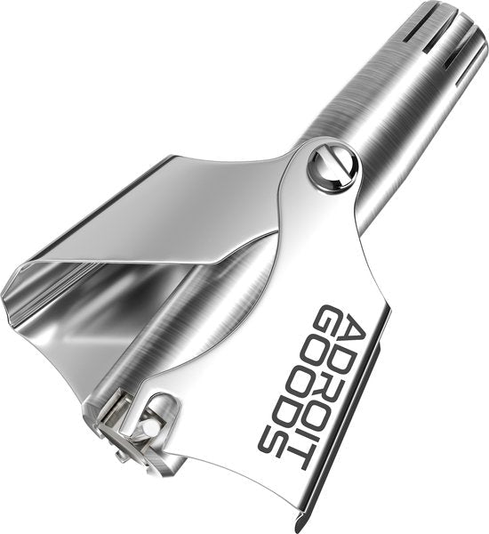 Glanzend roestvrijstalen hervulbare gasaansteker met merknaam Adroit Goods zichtbaar