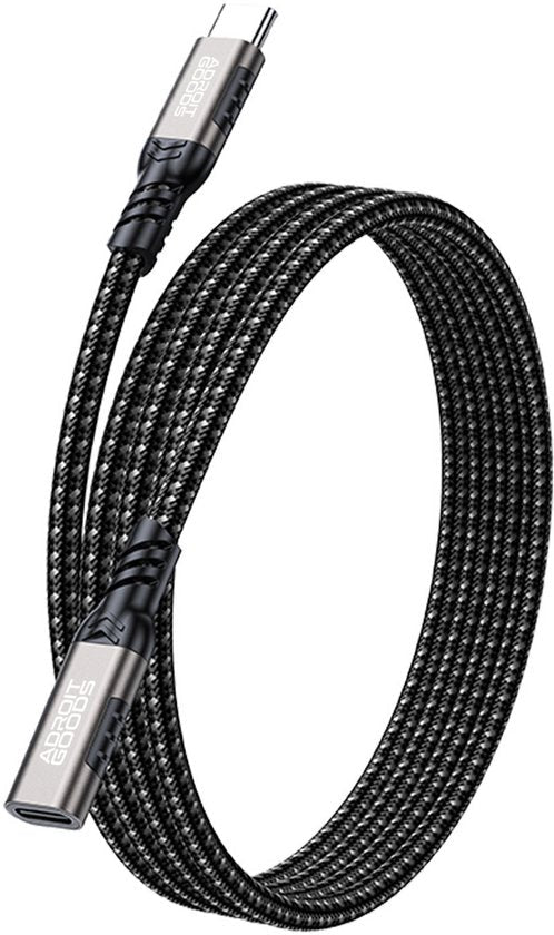 Zwarte gevlochten USB-C-kabel met metalen connectoren en duurzaam ontwerp van AdroitGoods