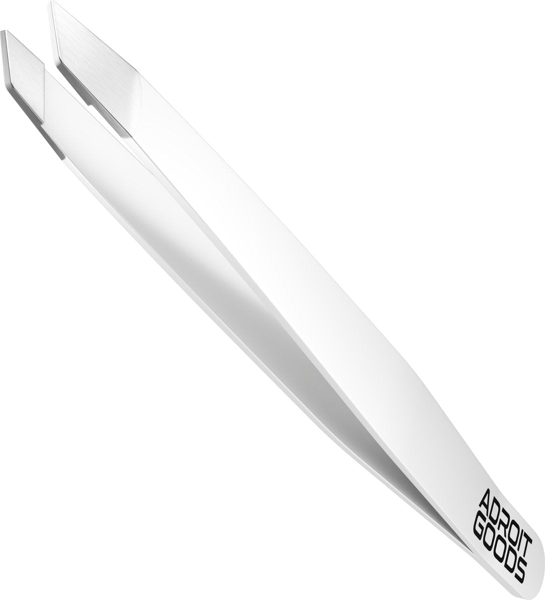 Witte metalen pincet met schuine punt en AdroitGoods logo op een witte achtergrond