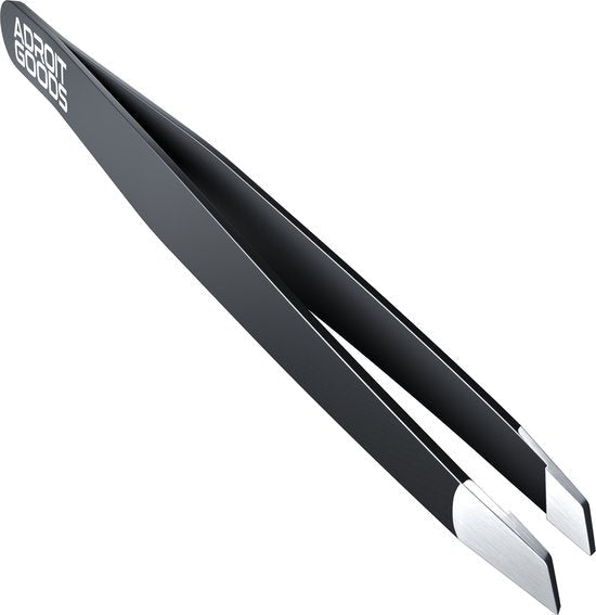 zwarte metalen pincet met zilveren uiteinden en wit logo aan de bovenkant