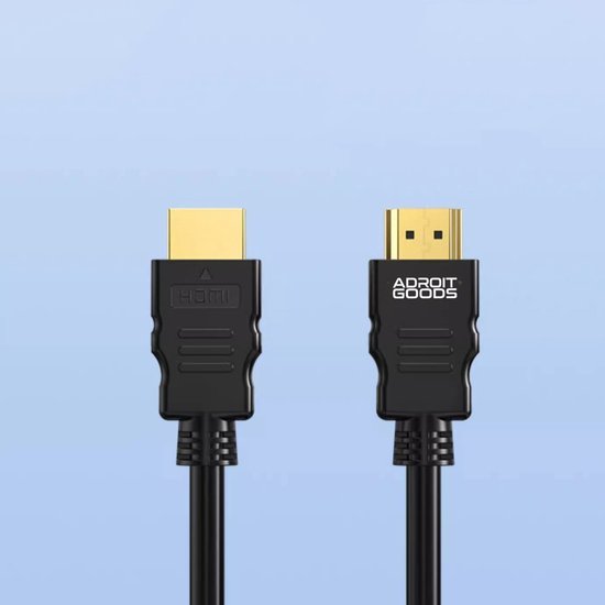 Zwarte HDMI-kabel met gouden connectoren en AdroitGoods logo op een effen blauwe achtergrond