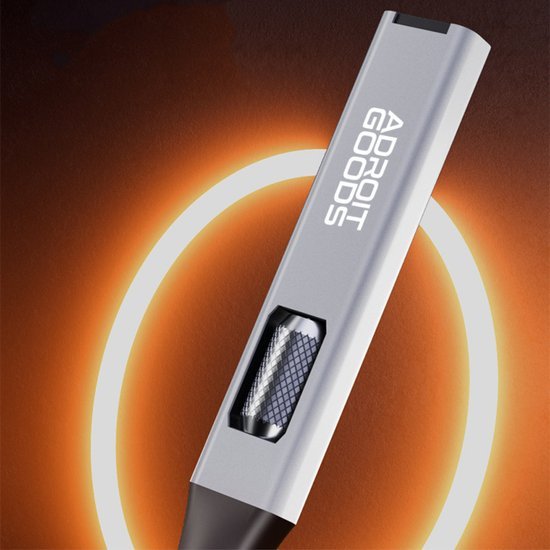 Moderne zilverkleurige gadget met draaiknop en verlicht AdroitGoods-logo op donkere achtergrond