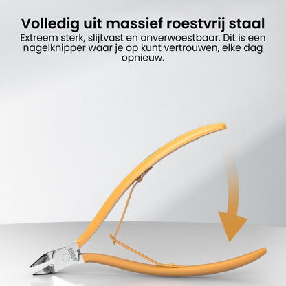 Oranje nagelknipper van roestvrij staal met een veermechanisme voor precisie knippen.