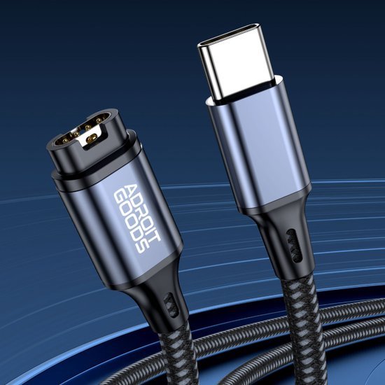 Blauwe gevlochten kabel met USB-C en unieke connector met AdroitGoods logo