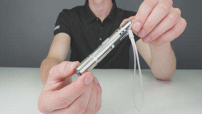 Katten Laserpen - USB Oplaadbaar - Met draagkoord - Kattenspeeltjes - 7 Verschillende Standen - Laserlampje - RVS Zilver - Laser Pointer