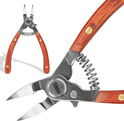 tuinschaar met houten handgrepen en een veermechanisme voor precisiewerk