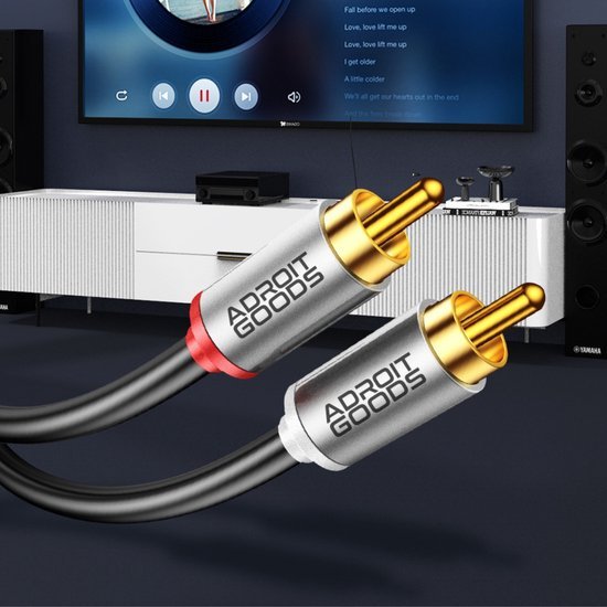 Close-up van hoogwaardige AdroitGoods audiokabels met goudkleurige connectoren en strak ontwerp.