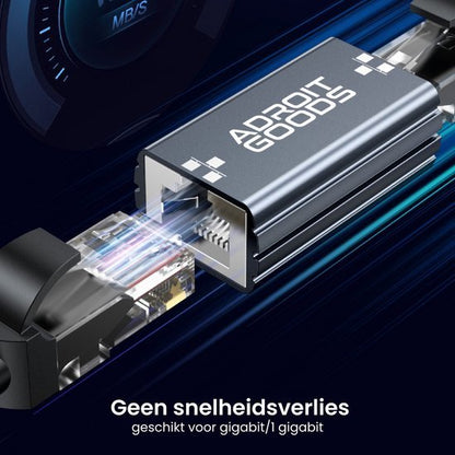 Close-up van een metalen netwerkadapter van AdroitGoods zonder snelheidsverlies voor gigabitverbinding.