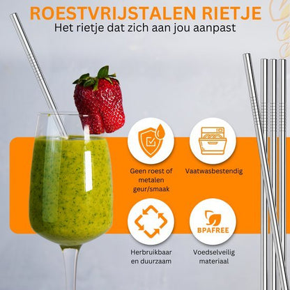 Glas met groene smoothie en roestvrijstalen rietje met aardbei als decoratie