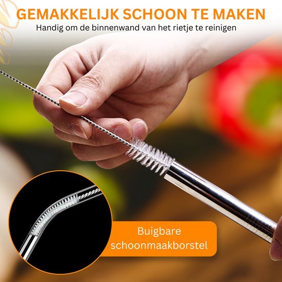 Hand die flexibele schoonmaakborstel gebruikt om binnenkant van metalen rietje te reinigen