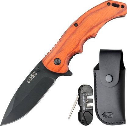 Vouwmes met houten handvat, zwarte lemmet en leren schede met slijper en schroevendraaier