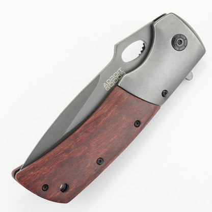 gevouwen zakmes met houten handvat en metalen lemmet met merkopdruk adroit goods