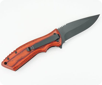 Opvouwbaar zakmes met houten handvat en zwarte lemmetklem voor dagelijks gebruik