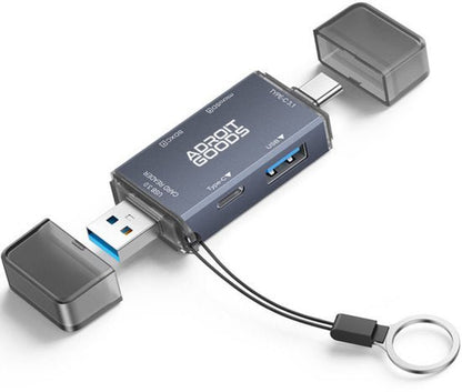 Compact blauwe USB hub met meerdere poorten en beschermkappen van AdroitGoods