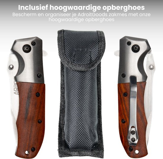 Twee inklapbare zakmessen met houten handvat en een zwarte beschermhoes van AdroitGoods.
