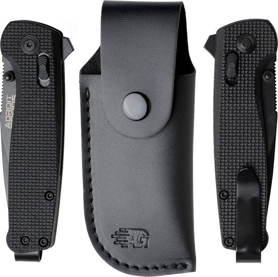 Zwarte inklapbare messen met textuurgrepen en een zwart leren hoesje met drukknop sluiting.