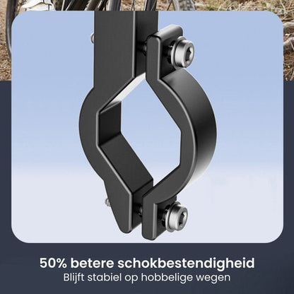 Zwarte metalen klem met bouten voor verbeterde stabiliteit op hobbelige wegen