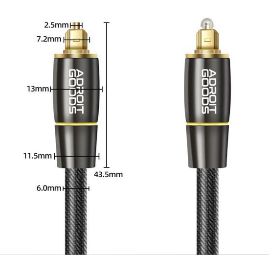 zwarte audiokabel met gouden connector en afmetingen, voorzien van AdroitGoods logo