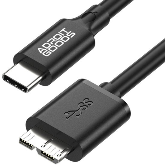 zwarte AdroitGoods kabel met USB-C en micro-USB connectoren, close-up afbeelding